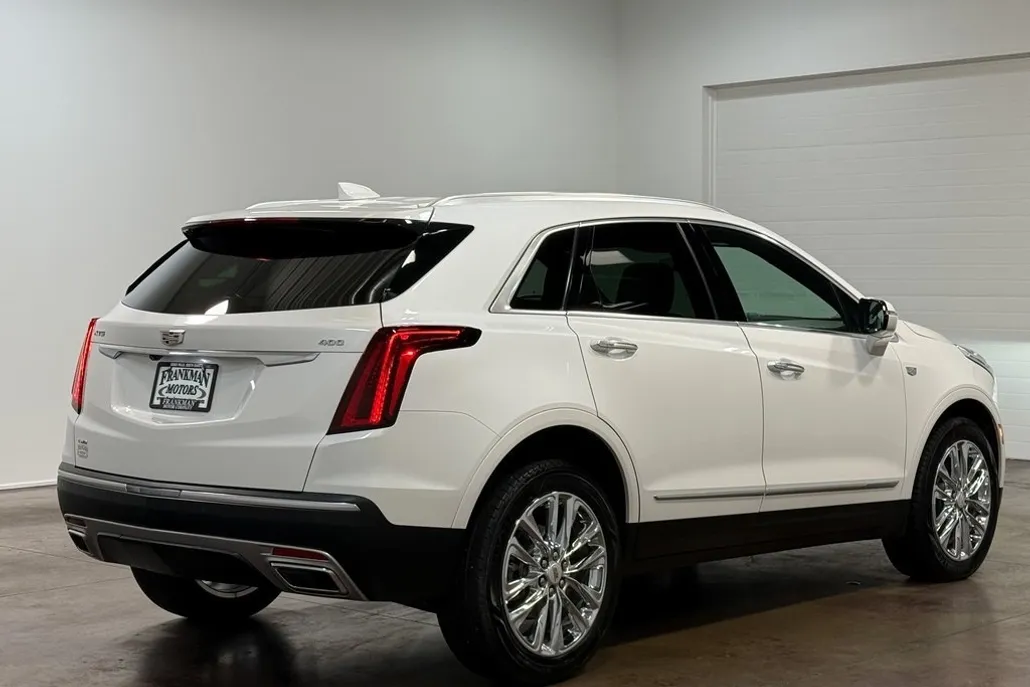 2022 Cadillac XT5 Premium Luxury photo 1