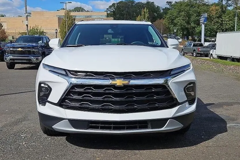 2023 Chevrolet Blazer 2LT photo 1