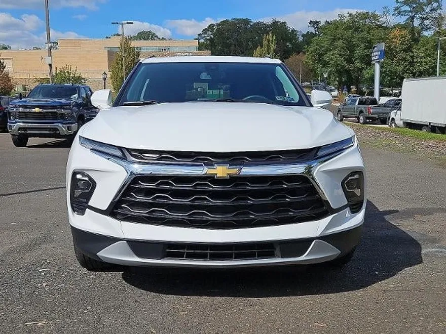 2023 Chevrolet Blazer 2LT photo 1