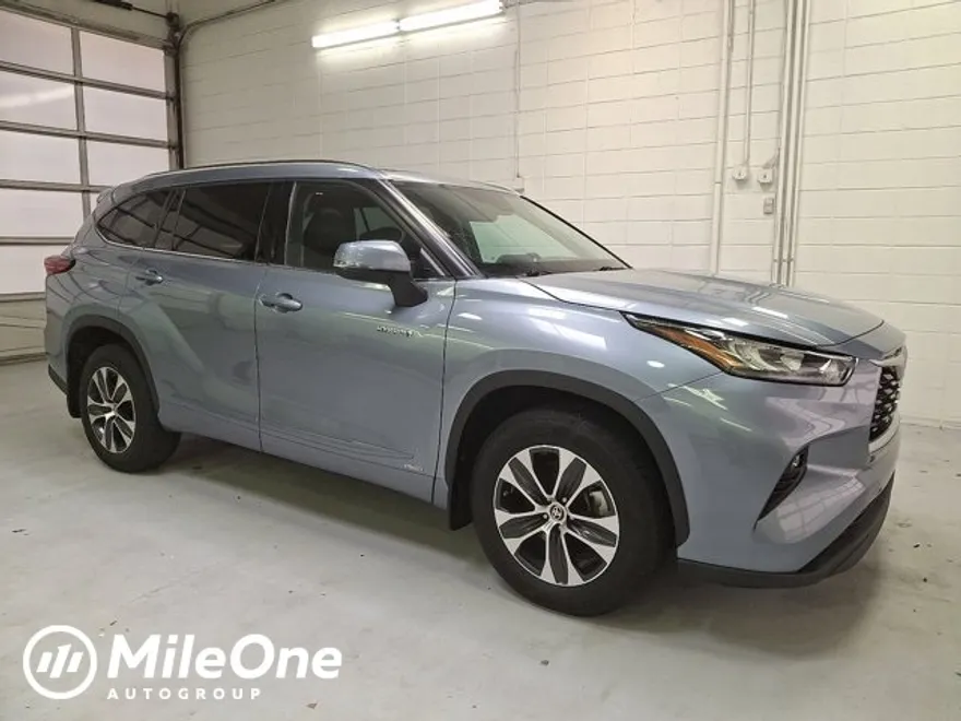 2020 Toyota Highlander Hybrid XLE photo 1