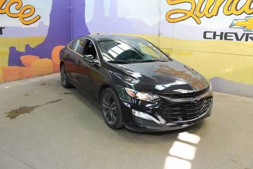2024 Chevrolet Malibu 1LT photo 1