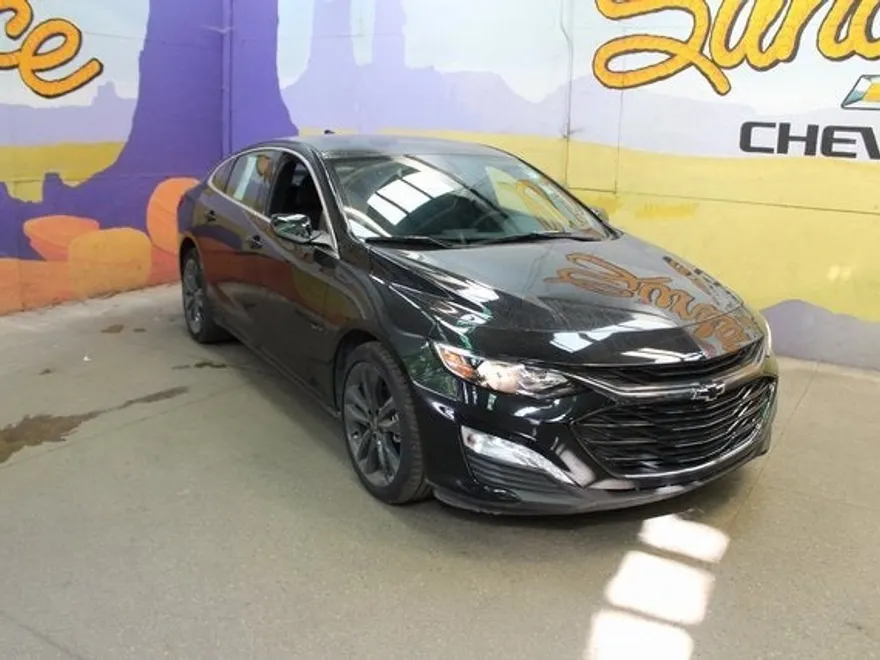 2024 Chevrolet Malibu 1LT photo 1