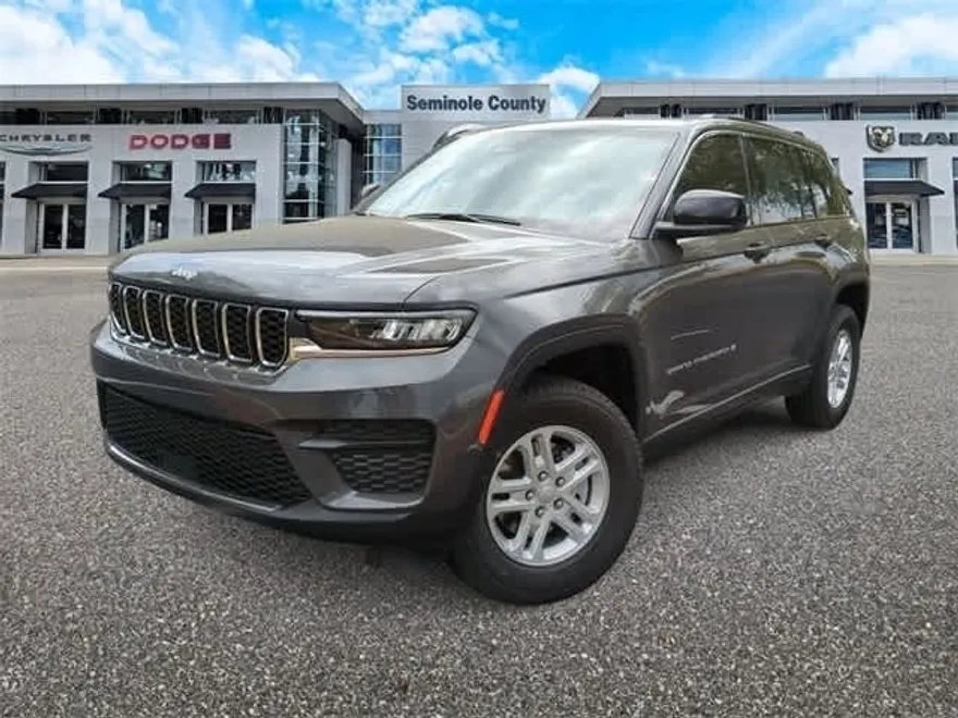 2025 Jeep Grand Cherokee Laredo photo 1