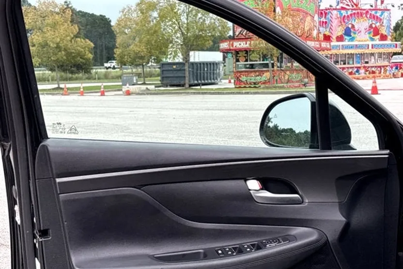2023 Hyundai Santa Fe SEL photo 1
