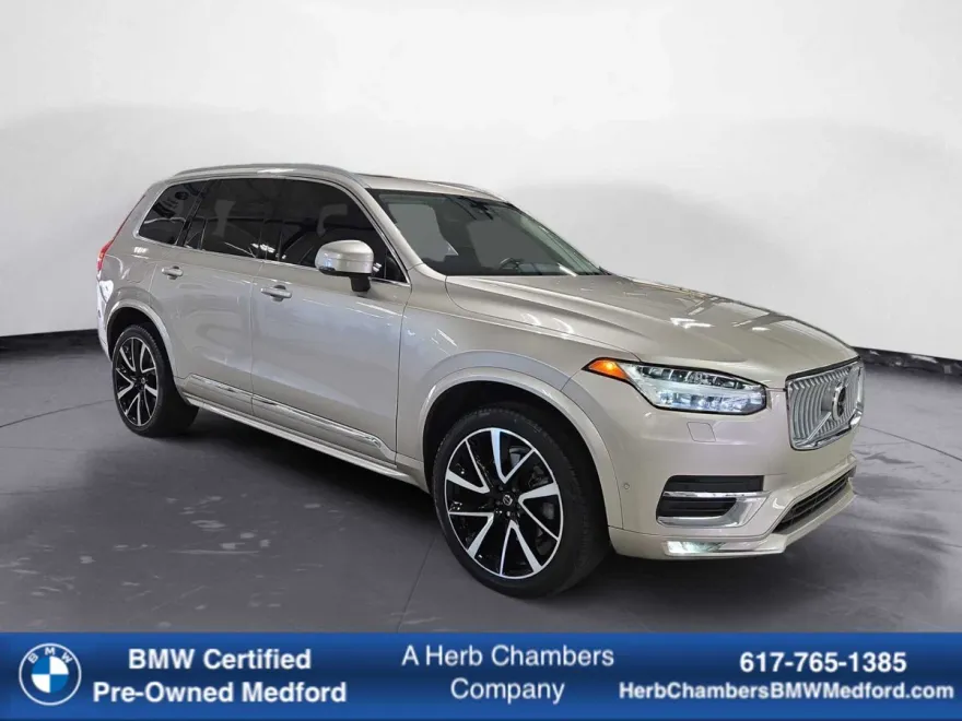 2024 Volvo XC90 Plus photo 1