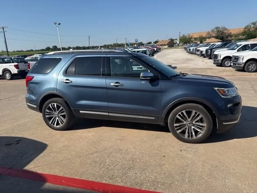 2019 Ford Explorer Platinum photo 1