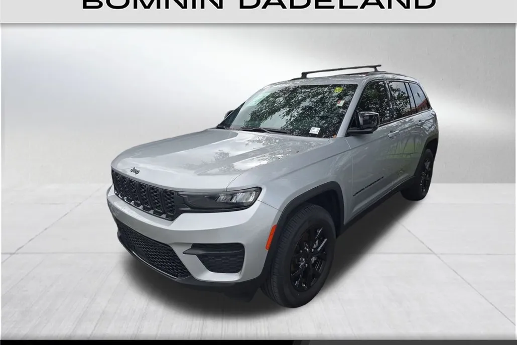 2024 Jeep Grand Cherokee Altitude photo 1