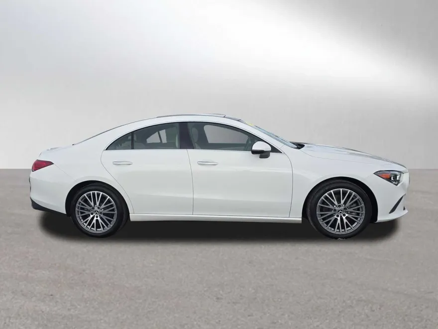 2021 Mercedes Benz CLA 250 photo 1