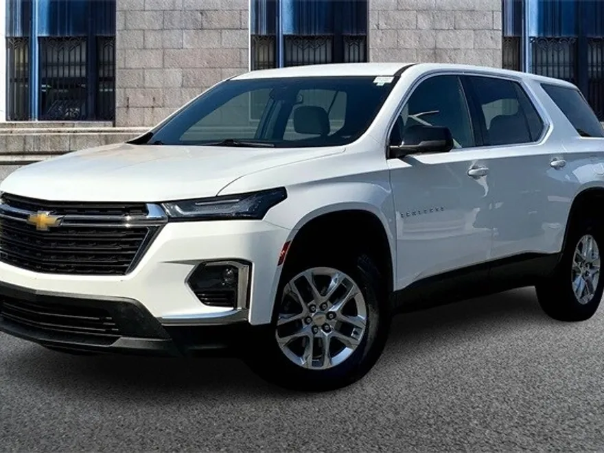 2022 Chevrolet Traverse 1LS photo 1