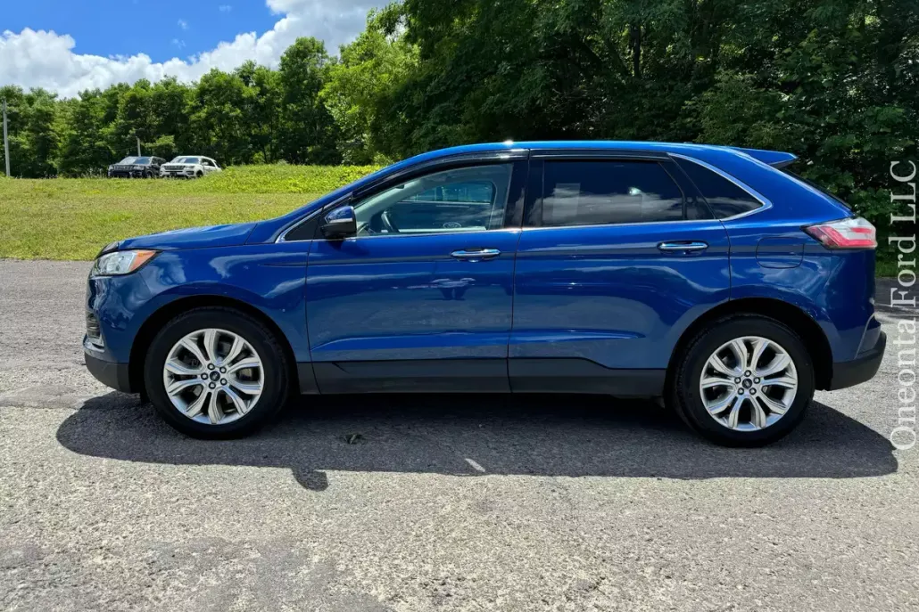 2020 Ford Edge Titanium photo 1