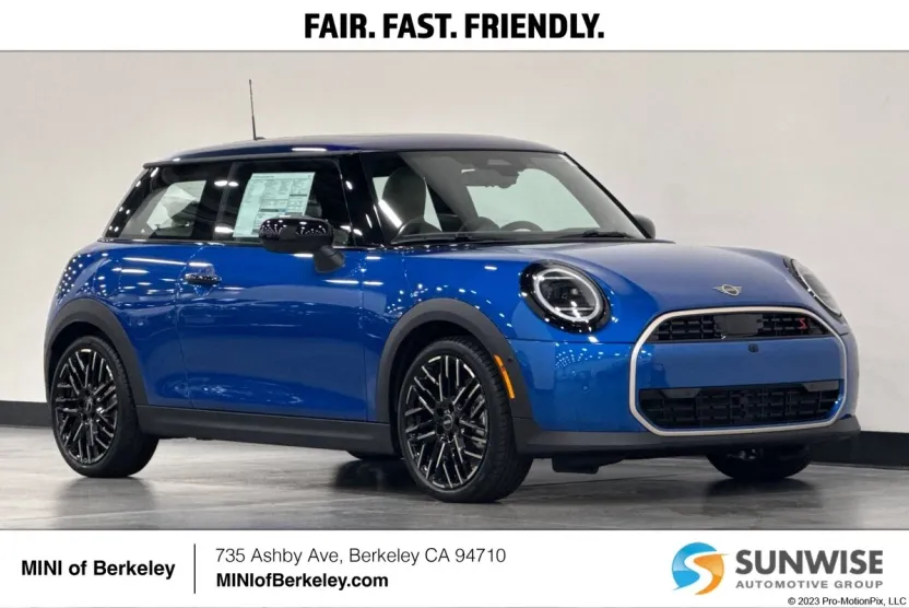 2025 Mini Cooper 2 Door Hardtop Iconic photo 1