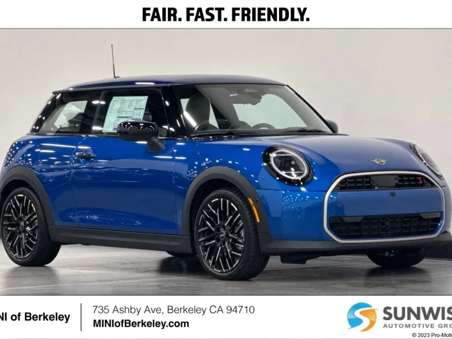 2025 Mini Cooper 2 Door Hardtop Iconic photo 1