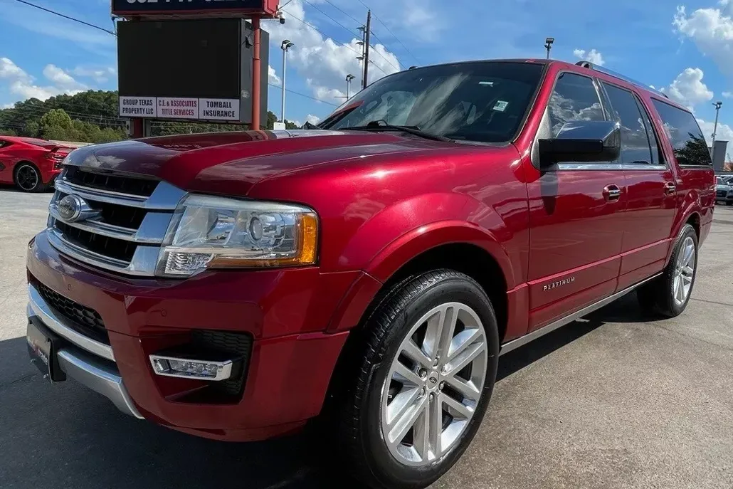 2016 Ford Expedition EL Platinum photo 1