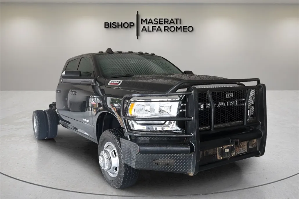 2022 Ram 3500 Tradesman photo 1