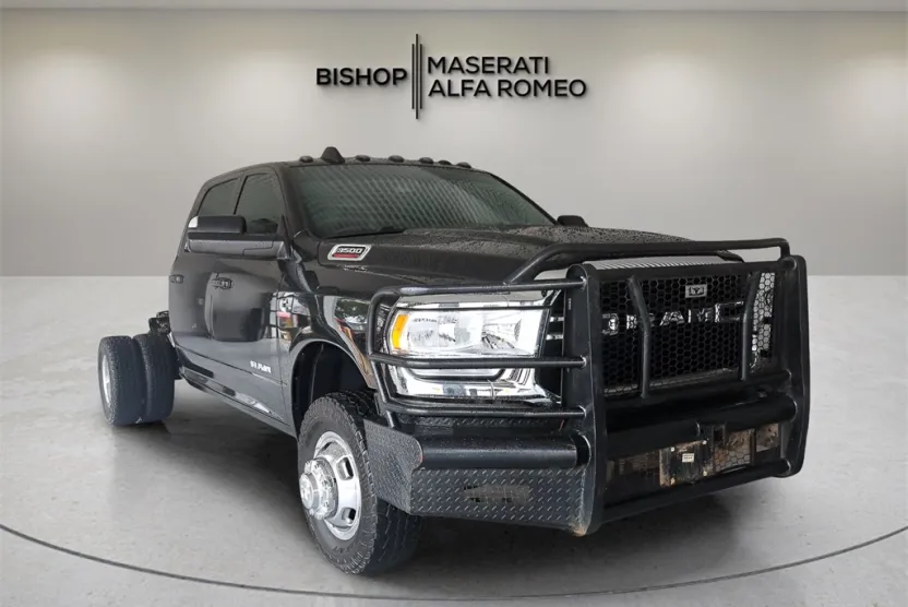 2022 Ram 3500 Tradesman photo 1