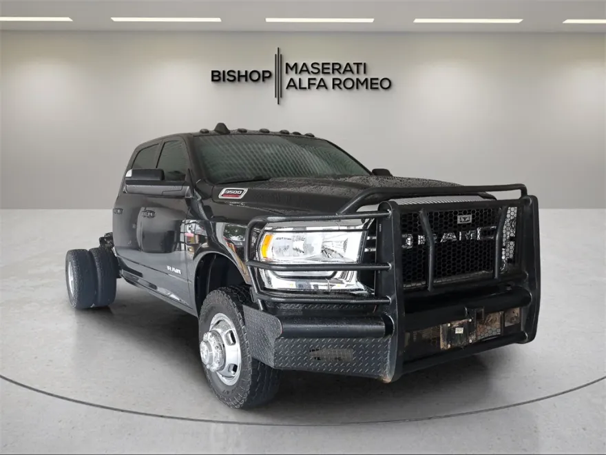 2022 Ram 3500 Tradesman photo 1