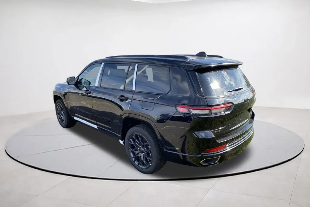2025 Jeep Grand Cherokee L Summit photo 1