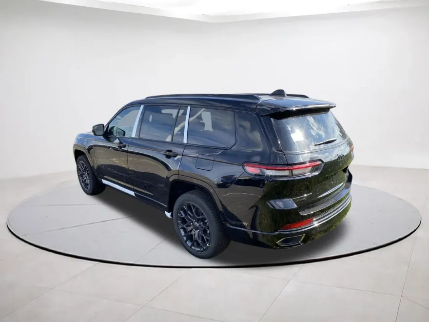 2025 Jeep Grand Cherokee L Summit photo 1