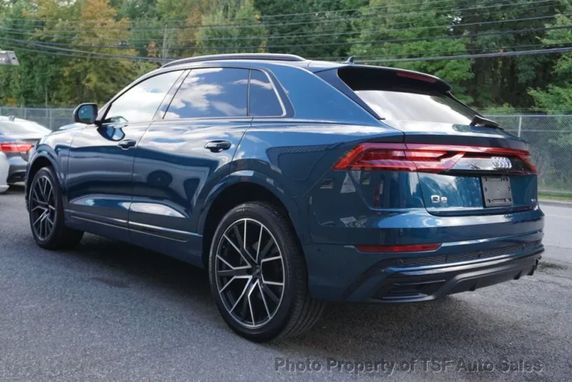 2019 Audi Q8 line Premium Plus photo 1