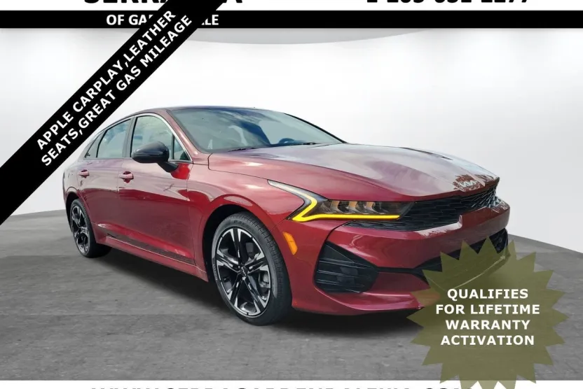 2022 Kia K5 GT-Line photo 1