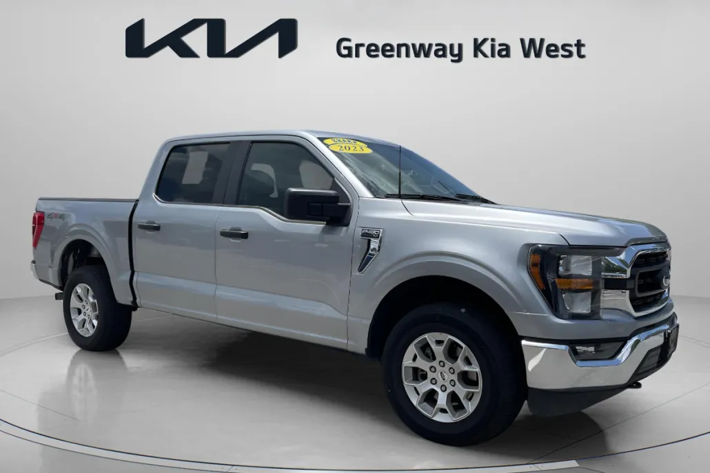 2023 Ford F-150 XLT photo 1