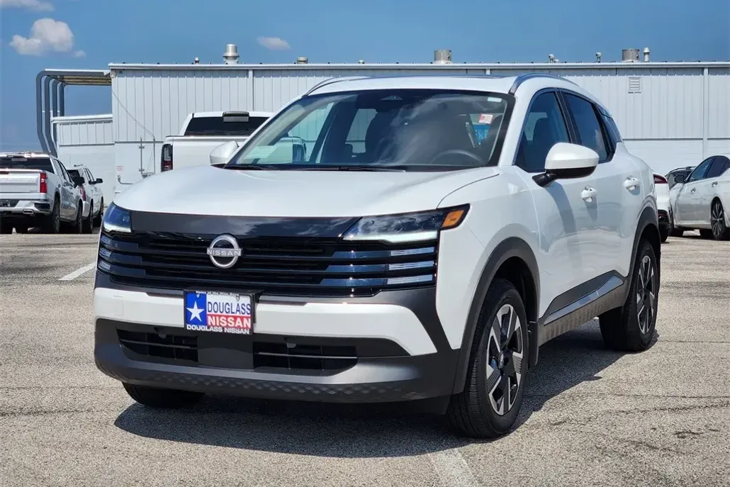 2025 Nissan Kicks SV photo 1
