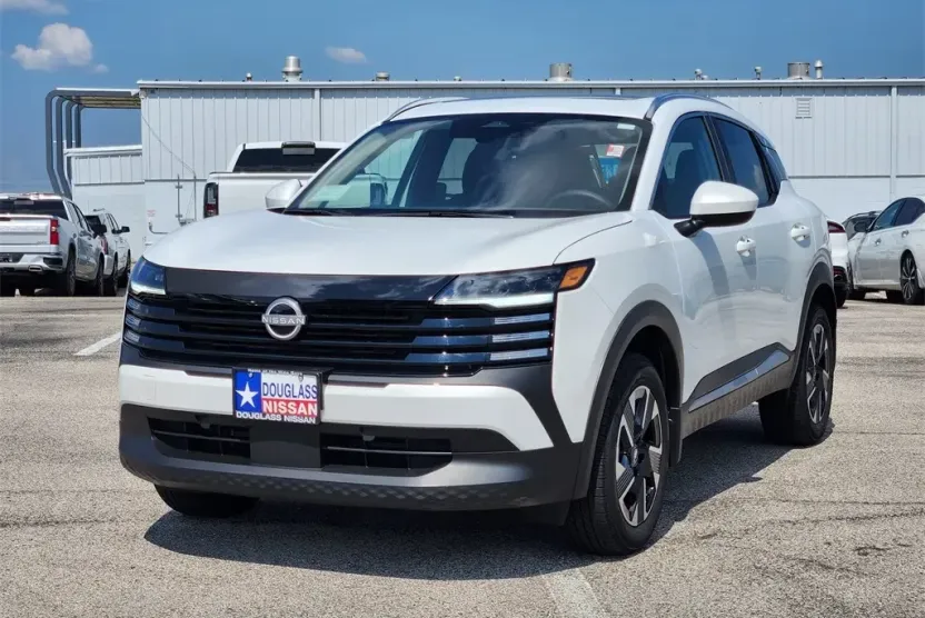 2025 Nissan Kicks SV photo 1