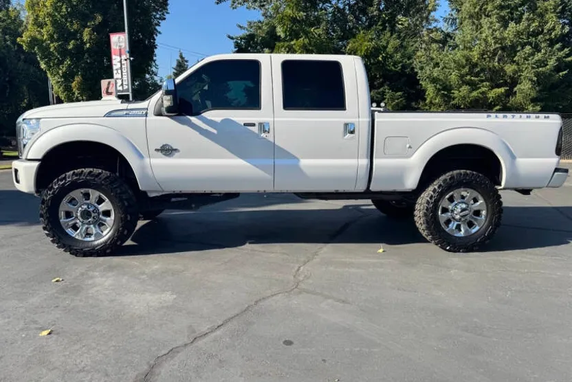 2015 Ford F-250 Platinum photo 1