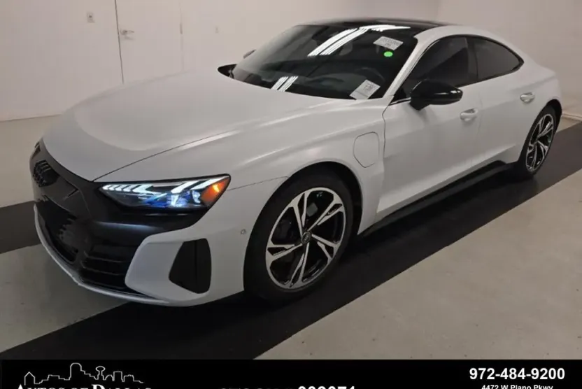 2022 Audi e-tron GT Prestige photo 1