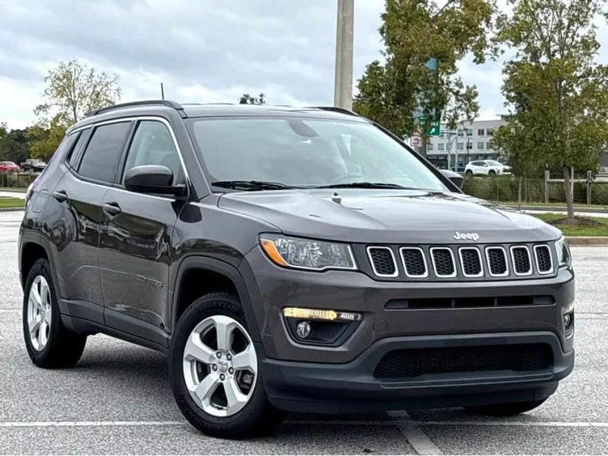 2020 Jeep Compass Latitude photo 1