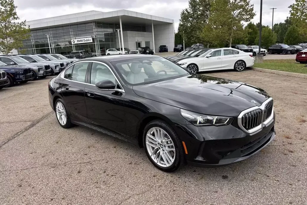 2025 Bmw 530i xDrive Sedan photo 1