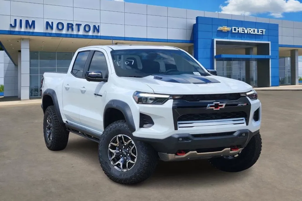 2026 Chevrolet Colorado ZR2 photo 1