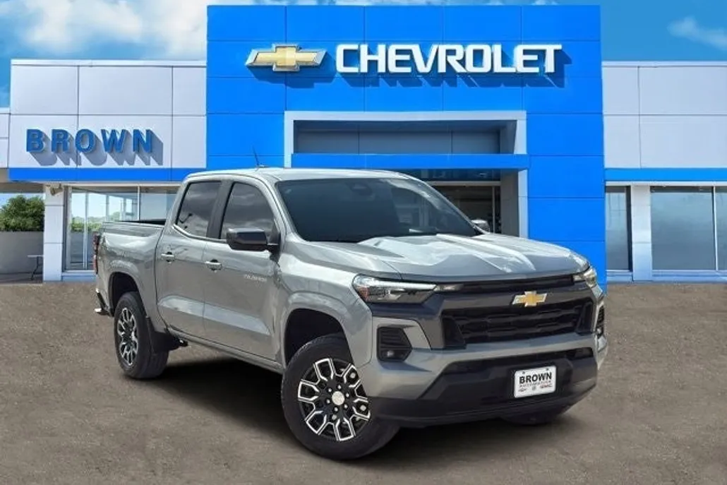 2024 Chevrolet Colorado LT photo 1