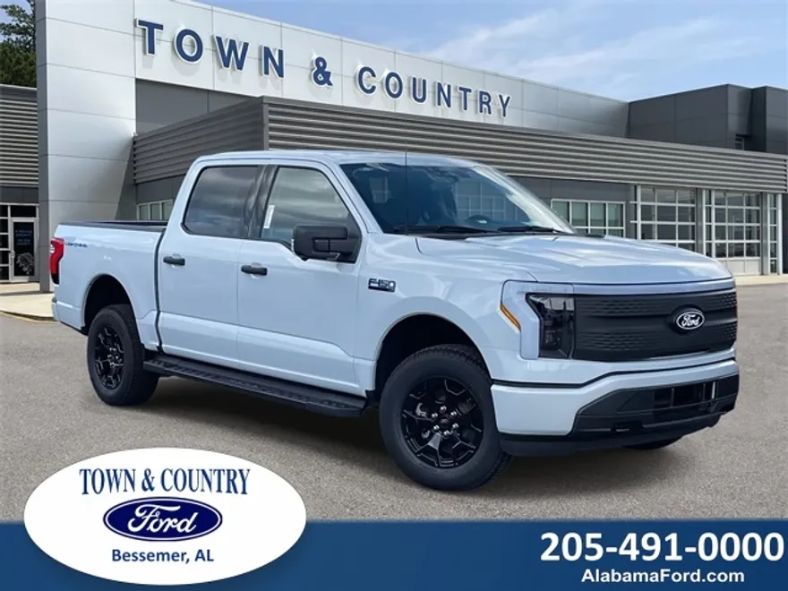 2025 Ford F-150 Lightning XLT photo 1