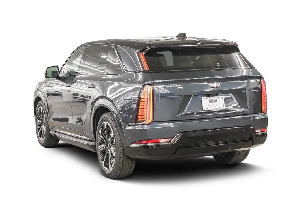2026 Cadillac Escalade IQ Sport photo 1