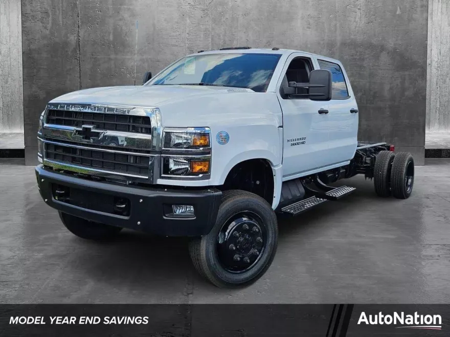 2024 Chevrolet Silverado 5500HD Work Truck photo 1