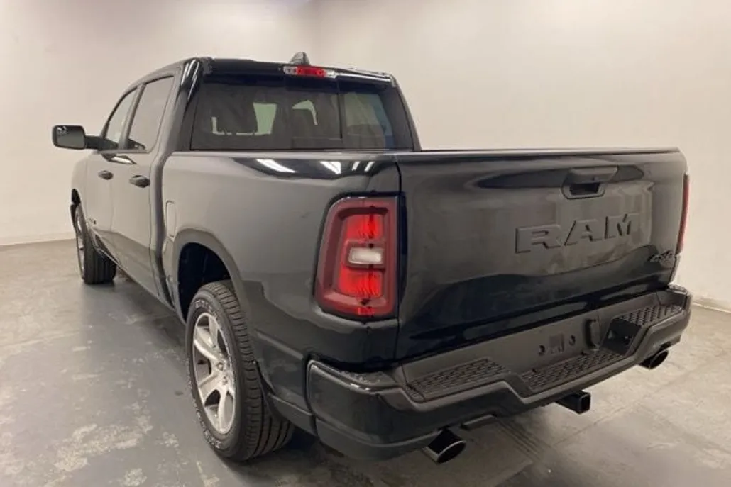 2025 Ram 1500 Tradesman photo 1