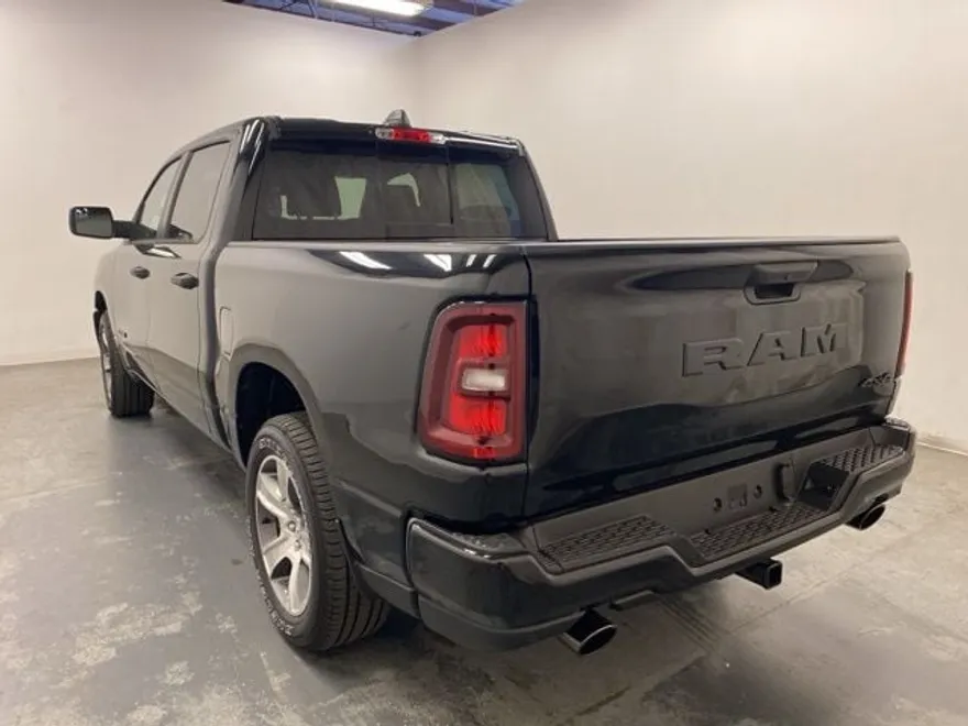 2025 Ram 1500 Tradesman photo 1
