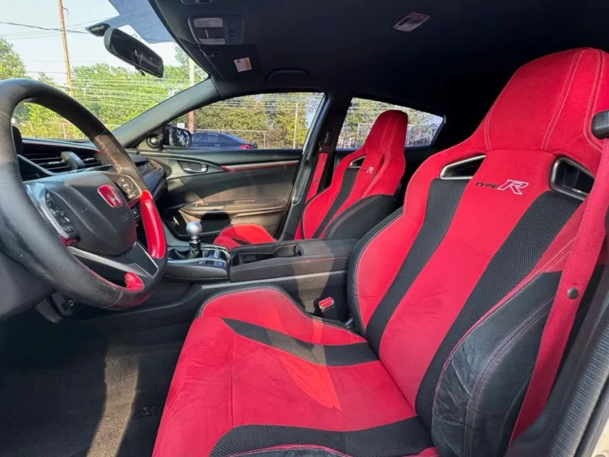 2017 Honda Civic Type R Touring Hatchback photo 1