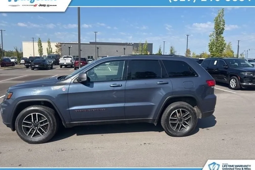 2021 Jeep Grand Cherokee Trailhawk photo 1