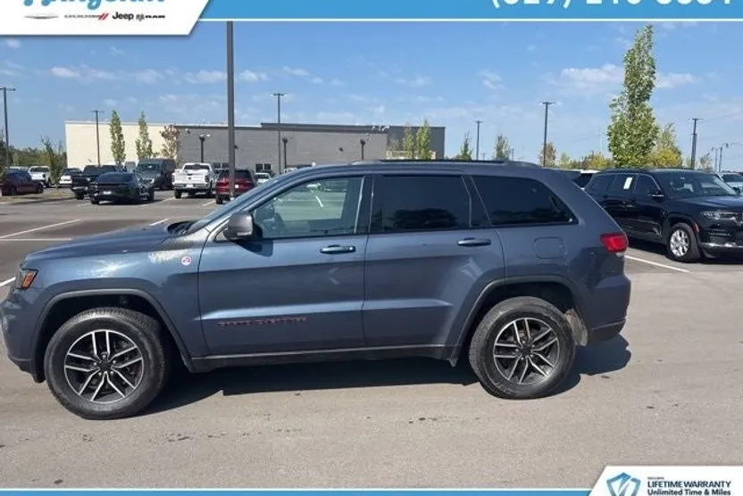 2021 Jeep Grand Cherokee Trailhawk photo 1