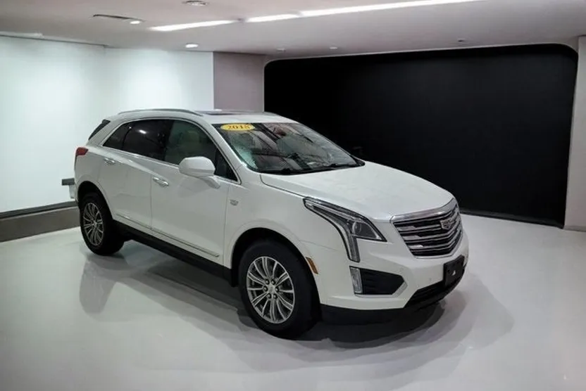 2018 Cadillac XT5 Luxury photo 1