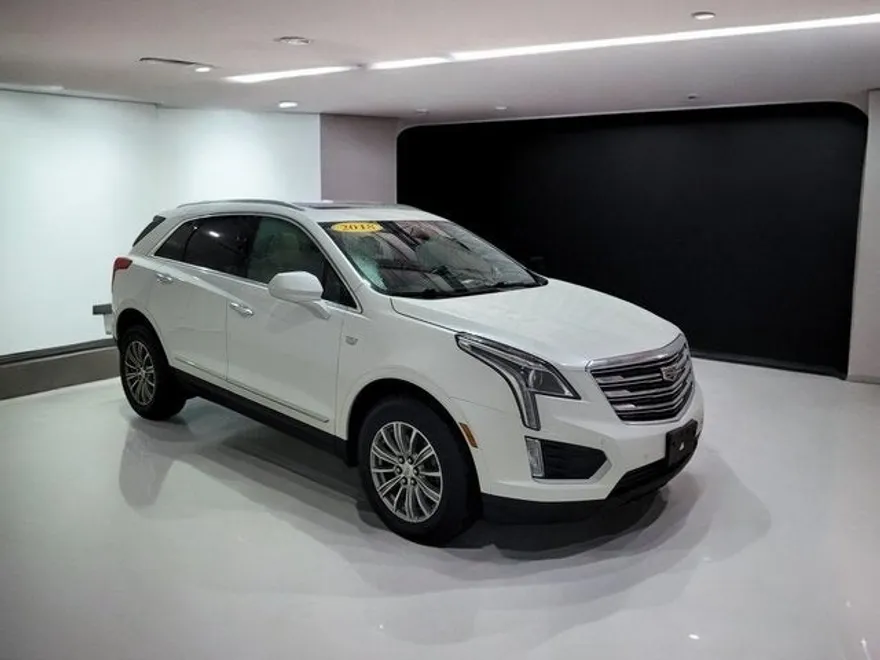 2018 Cadillac XT5 Luxury photo 1