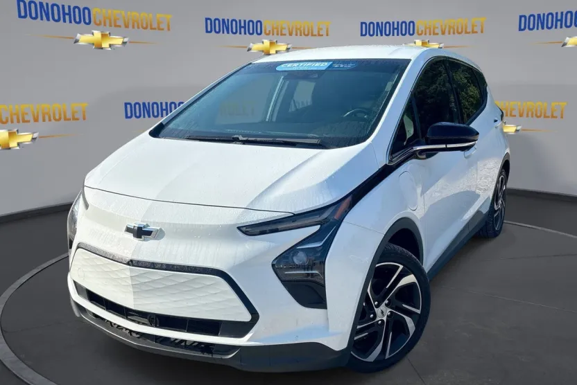 2022 Chevrolet Bolt EV 2LT photo 1
