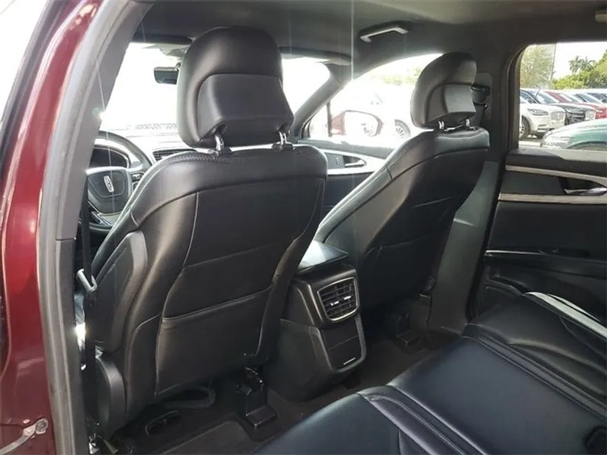 2019 Lincoln Nautilus Standard photo 10