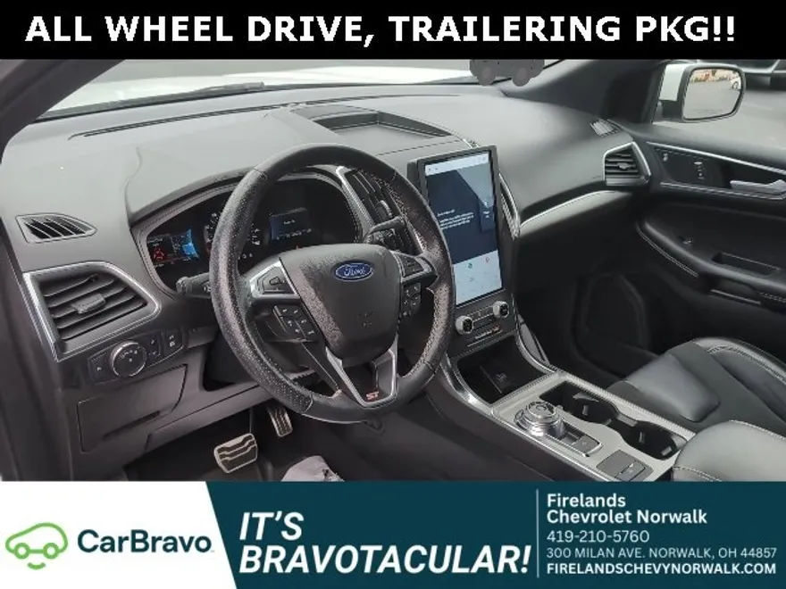 2022 Ford Edge ST photo 1