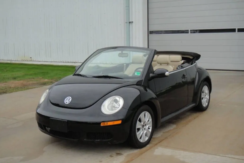 2008 Volkswagen Beetle Convertible S photo 1