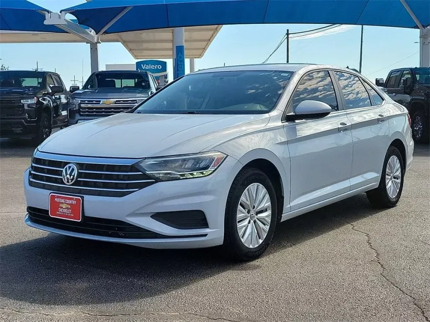 2019 Volkswagen Jetta S photo 1