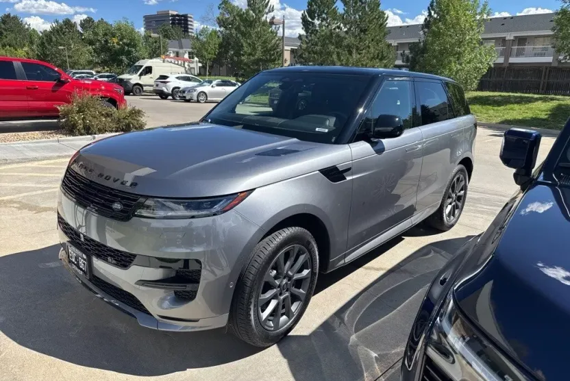 2024 Land Rover Range Rover Sport P400 Dynamic SE photo 1
