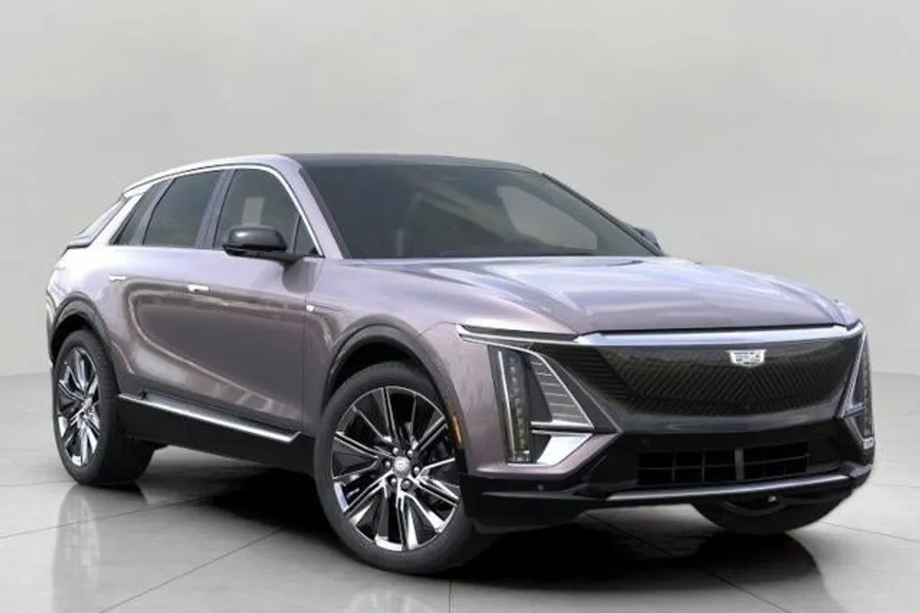 2025 Cadillac Lyriq Luxury photo 1